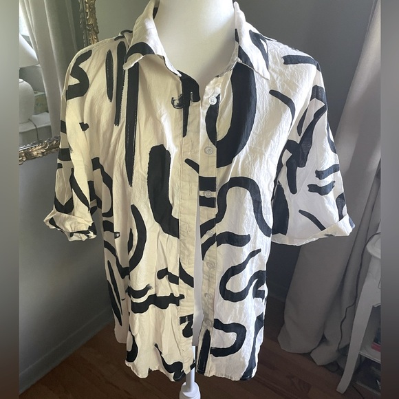 Abstract Button down - Picture 1 of 7
